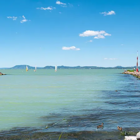 In - Balaton 18182 شقة Balatonboglár