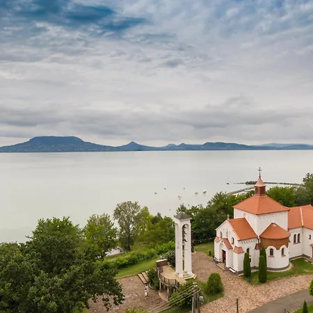 In - Balaton 18182 شقة *